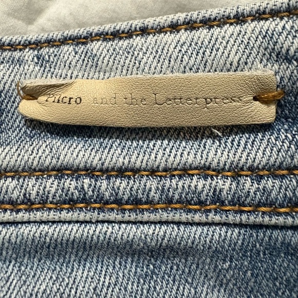 Anthropologie Pilcro Patchwork Distressed Blue Jean Shorts. Slim Boyfriend. 29 - Picture 14 of 14